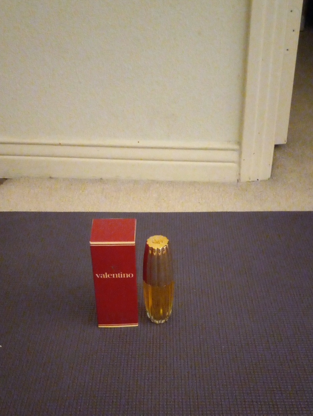 Valentino Women's Bath & Body Frume in Red with Gold Accents